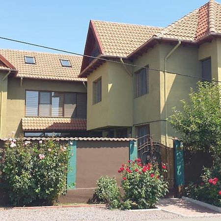 Villa Mugur 2 Mai Exterior photo