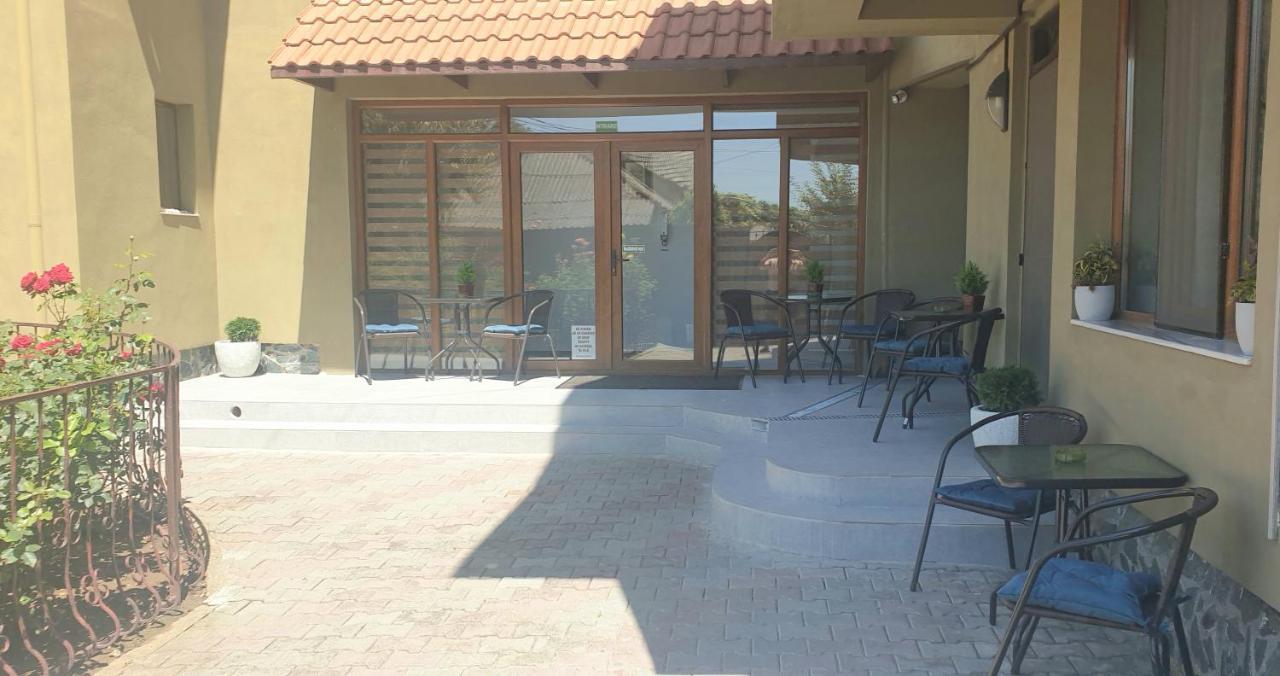 Villa Mugur 2 Mai Exterior photo