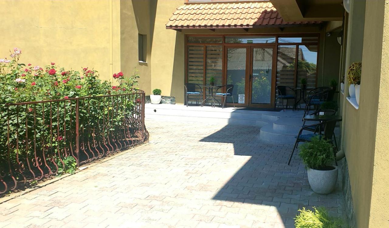 Villa Mugur 2 Mai Exterior photo
